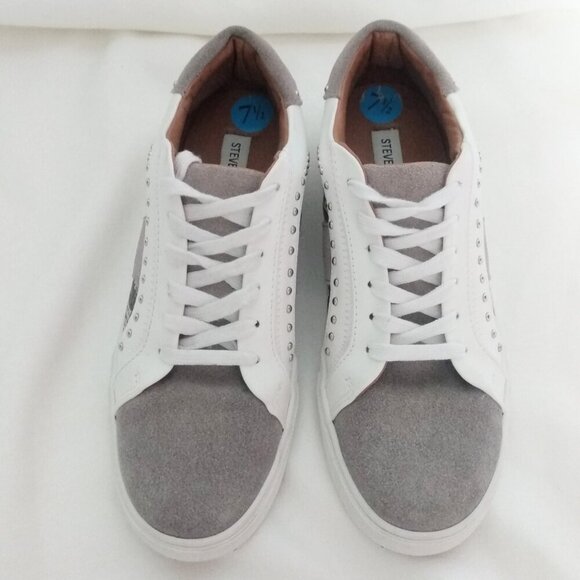 Steve Madden Annita snake/ stud sneakers EUC - Picture 3 of 5